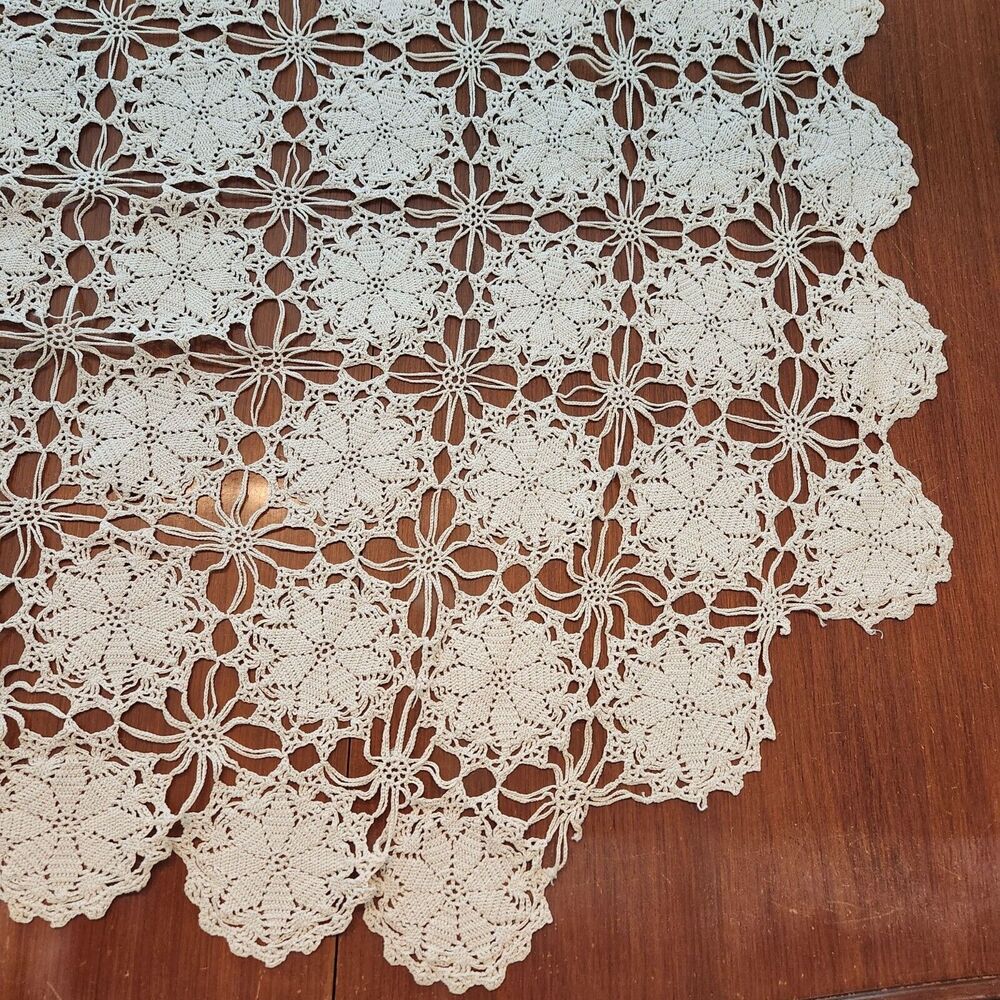 Crochet Tablecloth 48in x 70in Rectangle Beige Star Rounds Vintage Overlay - Picture 7 of 9